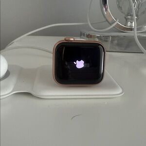Apple Watch Rose Gold Smartwatch with Rhinestone Frame